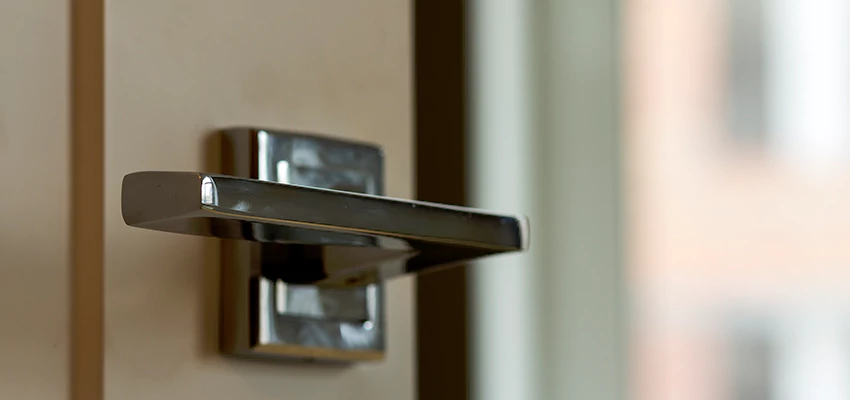 Door Lever Knob Repair in Deerfield Beach, Florida