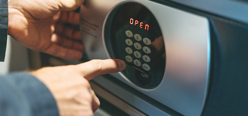 Cash Safe Openers in Deerfield Beach, Florida
