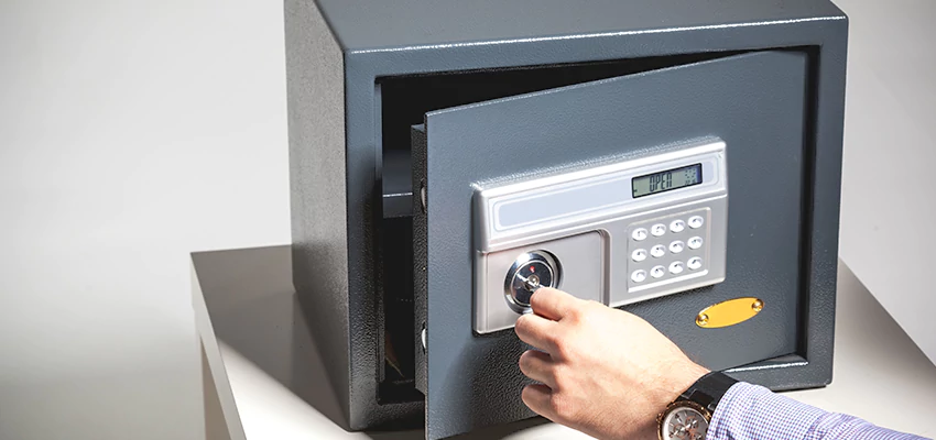 Jewelry Safe Unlocking Service in Deerfield Beach, Florida