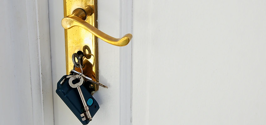 Broken Door Key Extraction in Deerfield Beach, FL